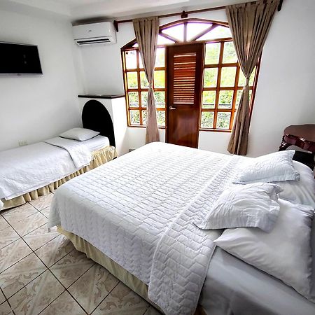 Grand Hotel Leon Marino Galapagos ปูแอร์โตอาโยรา ภายนอก รูปภาพ