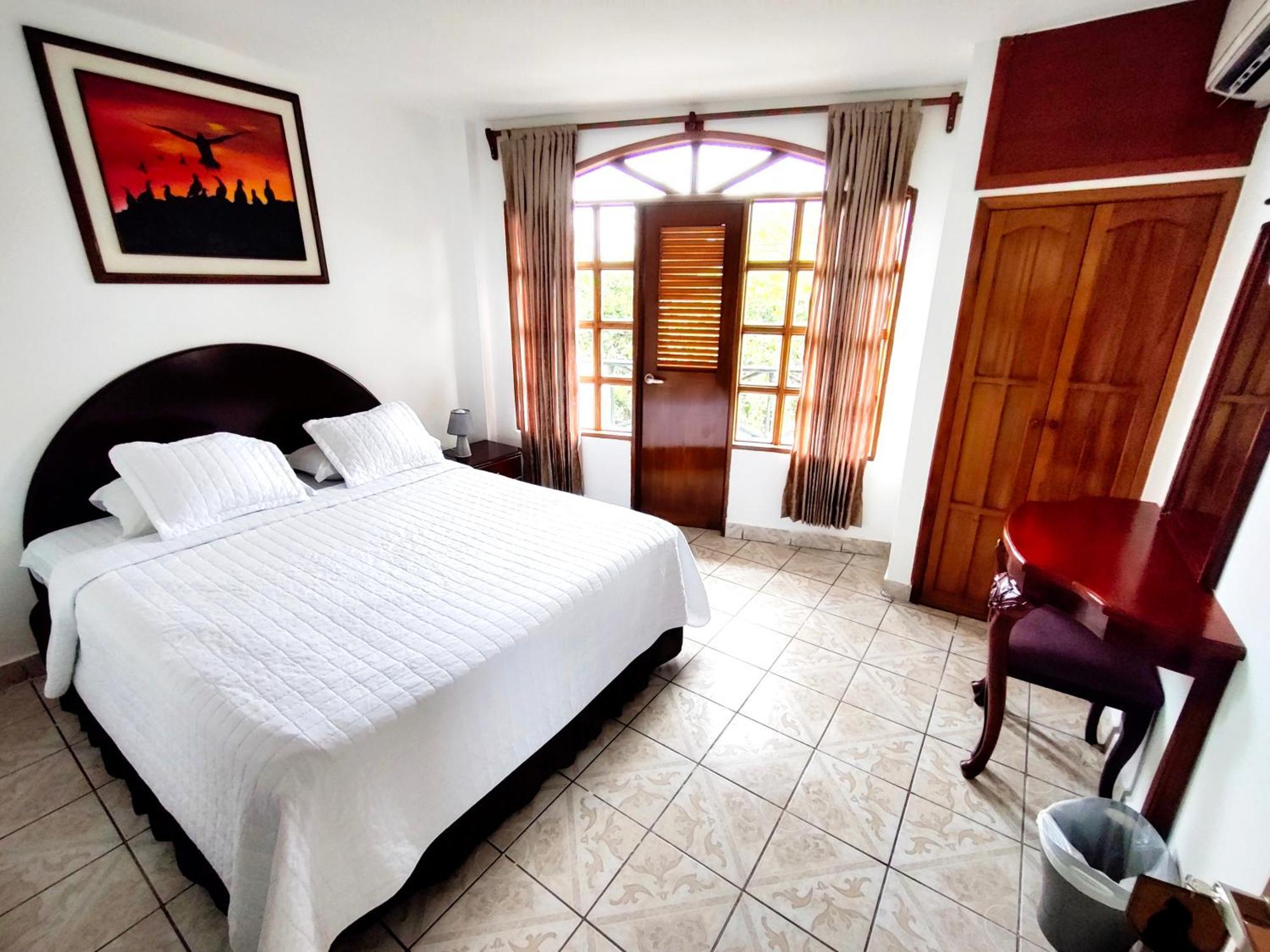 Grand Hotel Leon Marino Galapagos ปูแอร์โตอาโยรา ภายนอก รูปภาพ