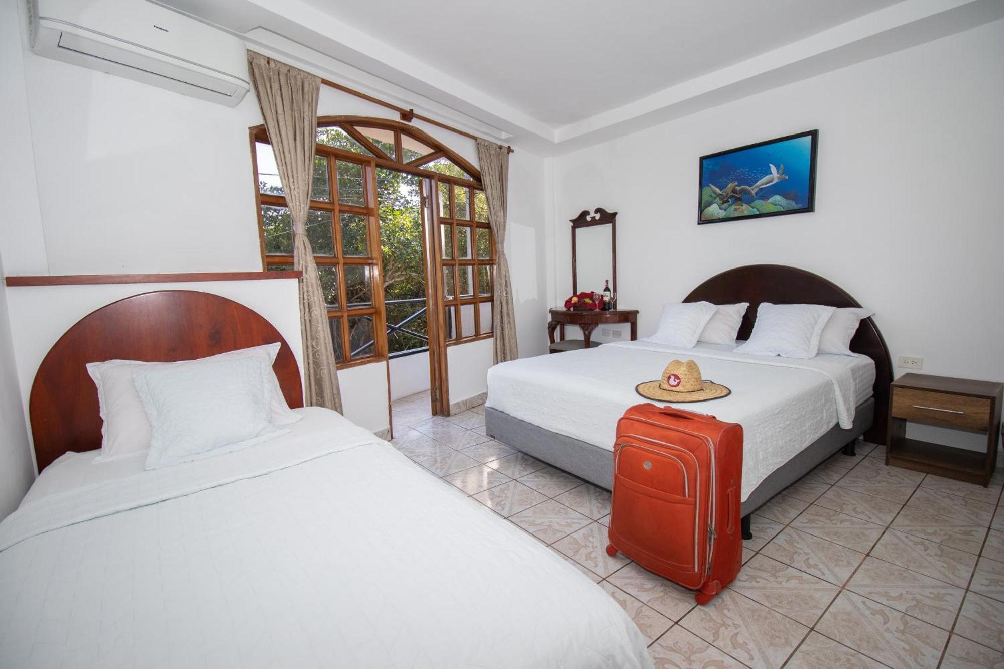 Grand Hotel Leon Marino Galapagos ปูแอร์โตอาโยรา ภายนอก รูปภาพ